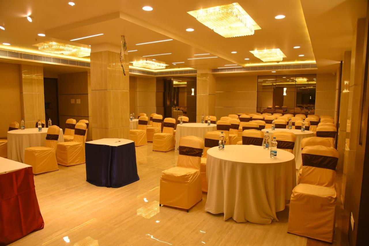 Zip By Spree Hotels Surabi International Веллуру Экстерьер фото